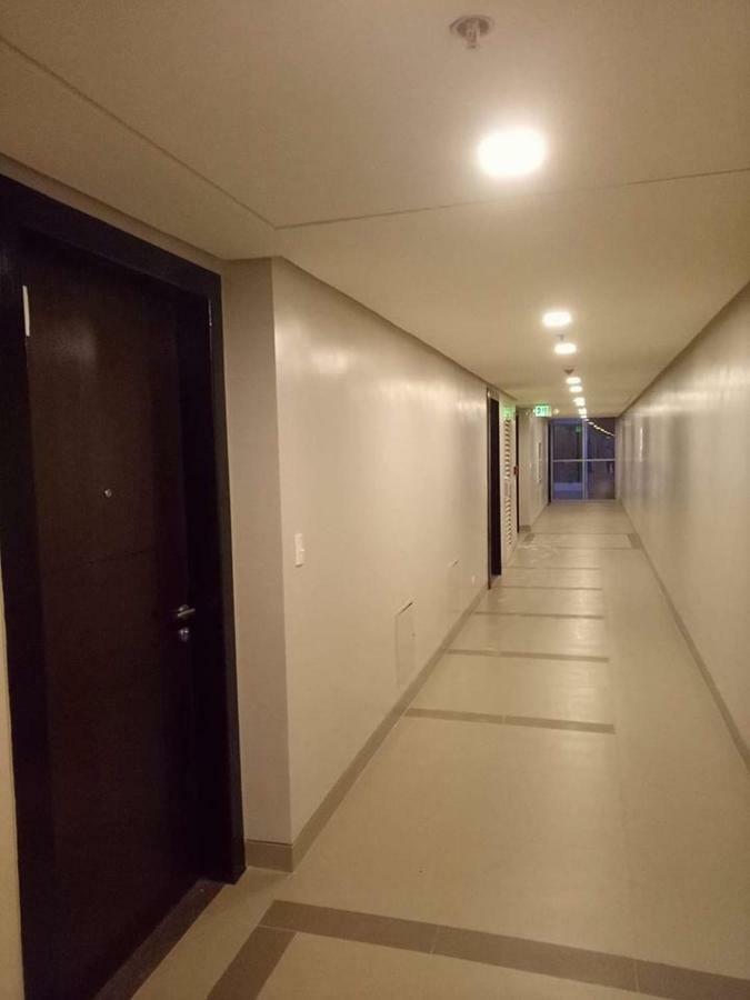 Eighty One Newport Boulevard マニラ市 エクステリア 写真