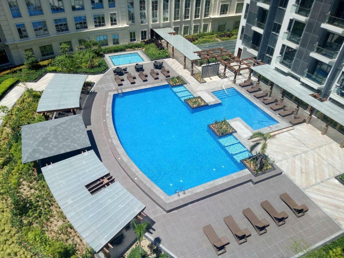 Eighty One Newport Boulevard マニラ市 エクステリア 写真