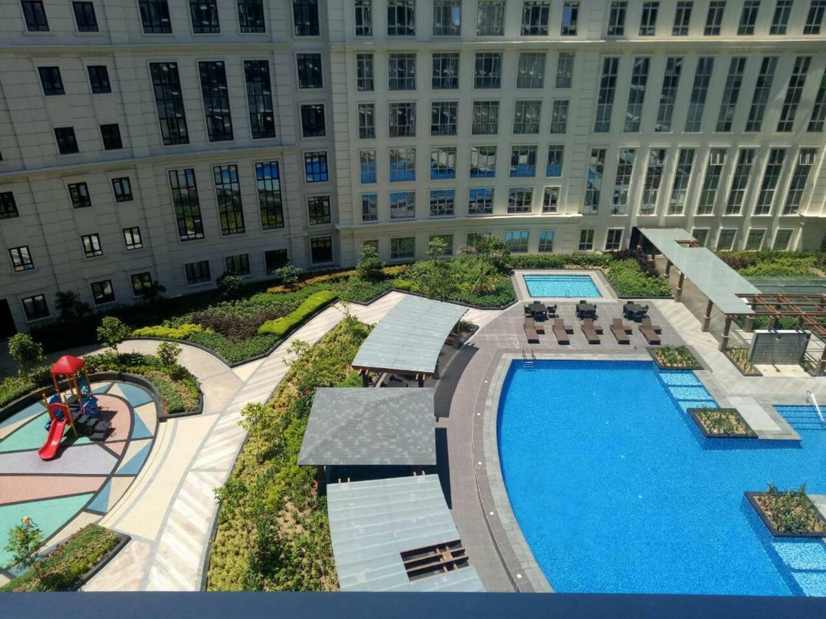 Eighty One Newport Boulevard マニラ市 エクステリア 写真